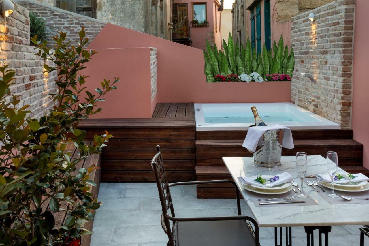 Vener Luxury Suites Chania  ภายนอก รูปภาพ