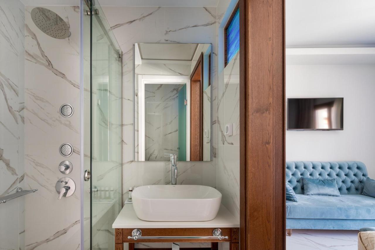 Vener Luxury Suites Chania  ภายนอก รูปภาพ